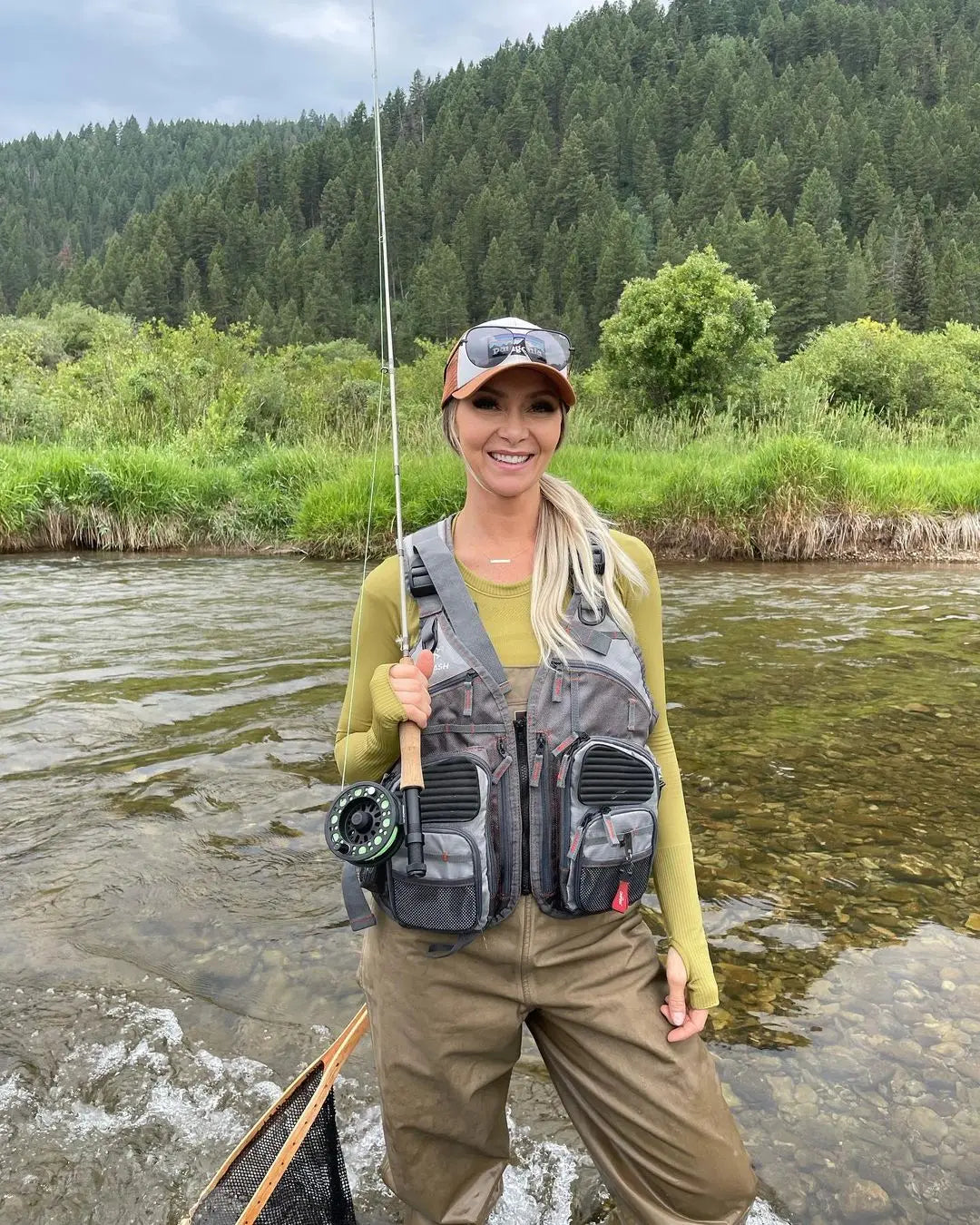 Bassdash Adjustable Fishing Vest